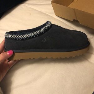 Brand new Ugg blue slippers Tasman